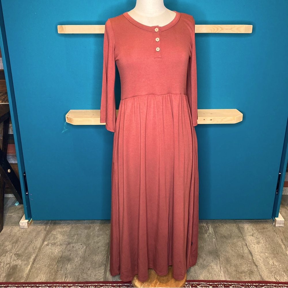 Dwelling local to Vancouver brand dress